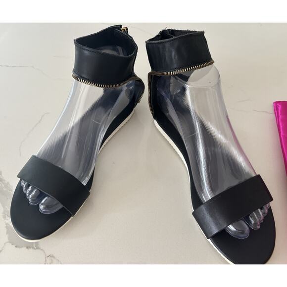 New Bocage Women's Black Flat Sandals Size 6.5 Leather Ankle Strap - Picture 4 of 7